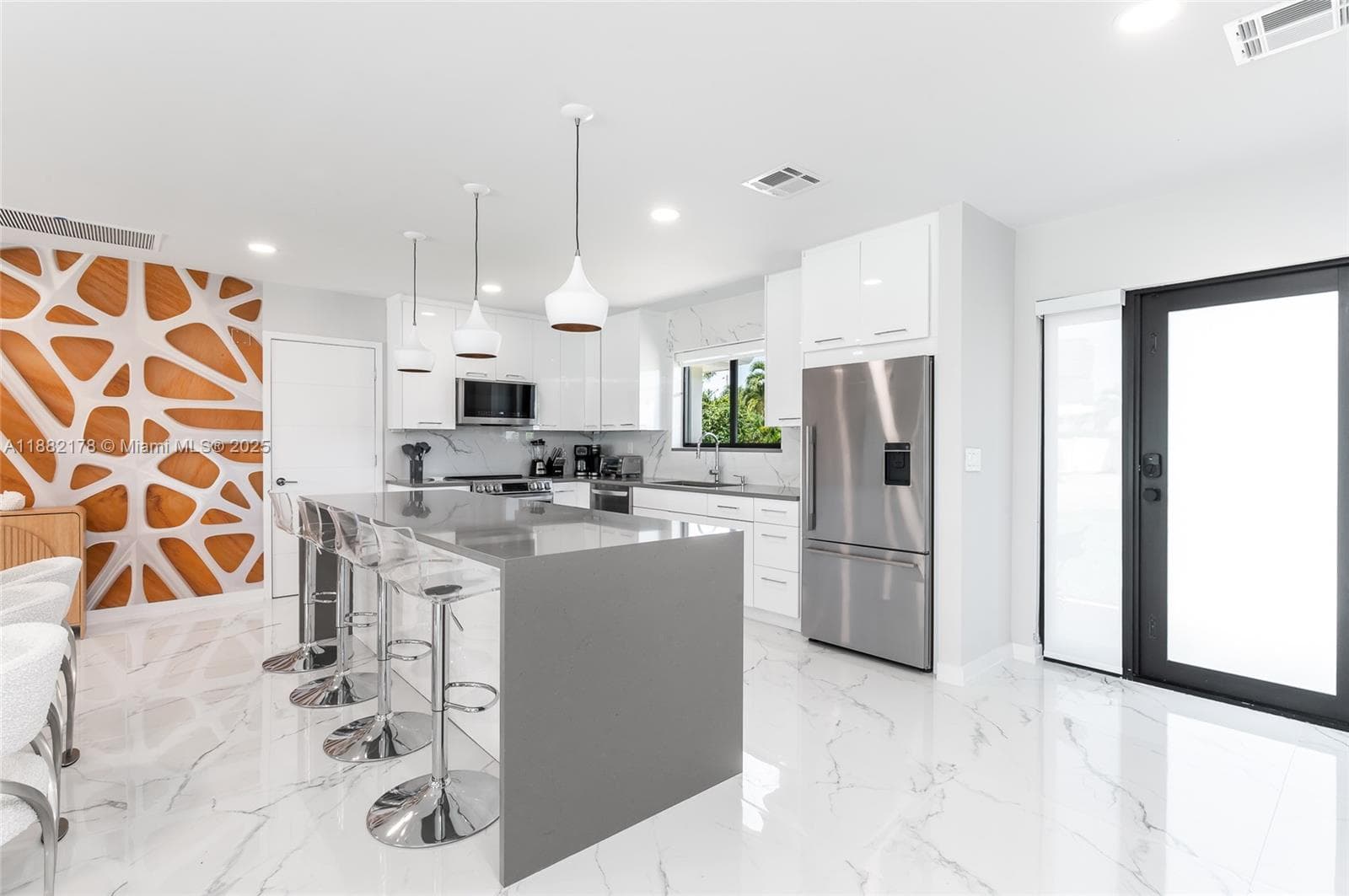 21230 NE 25th Ct, Miami FL 33180 — 4