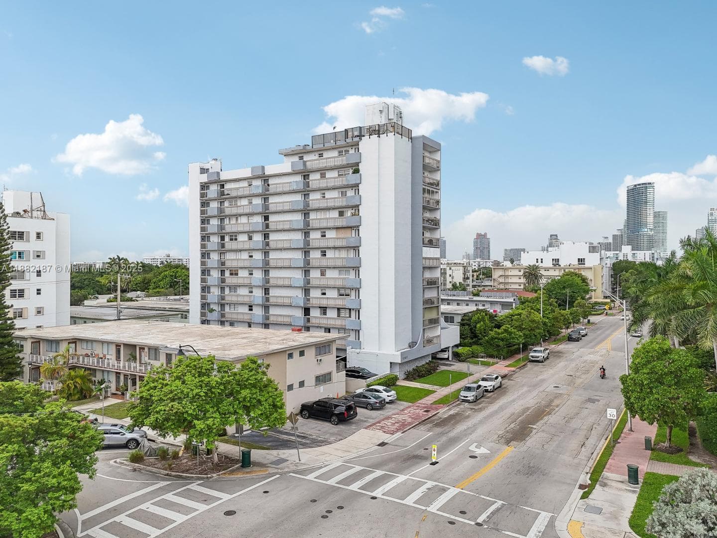 1345 West Avenue # 304, Miami Beach FL 33139 — 26
