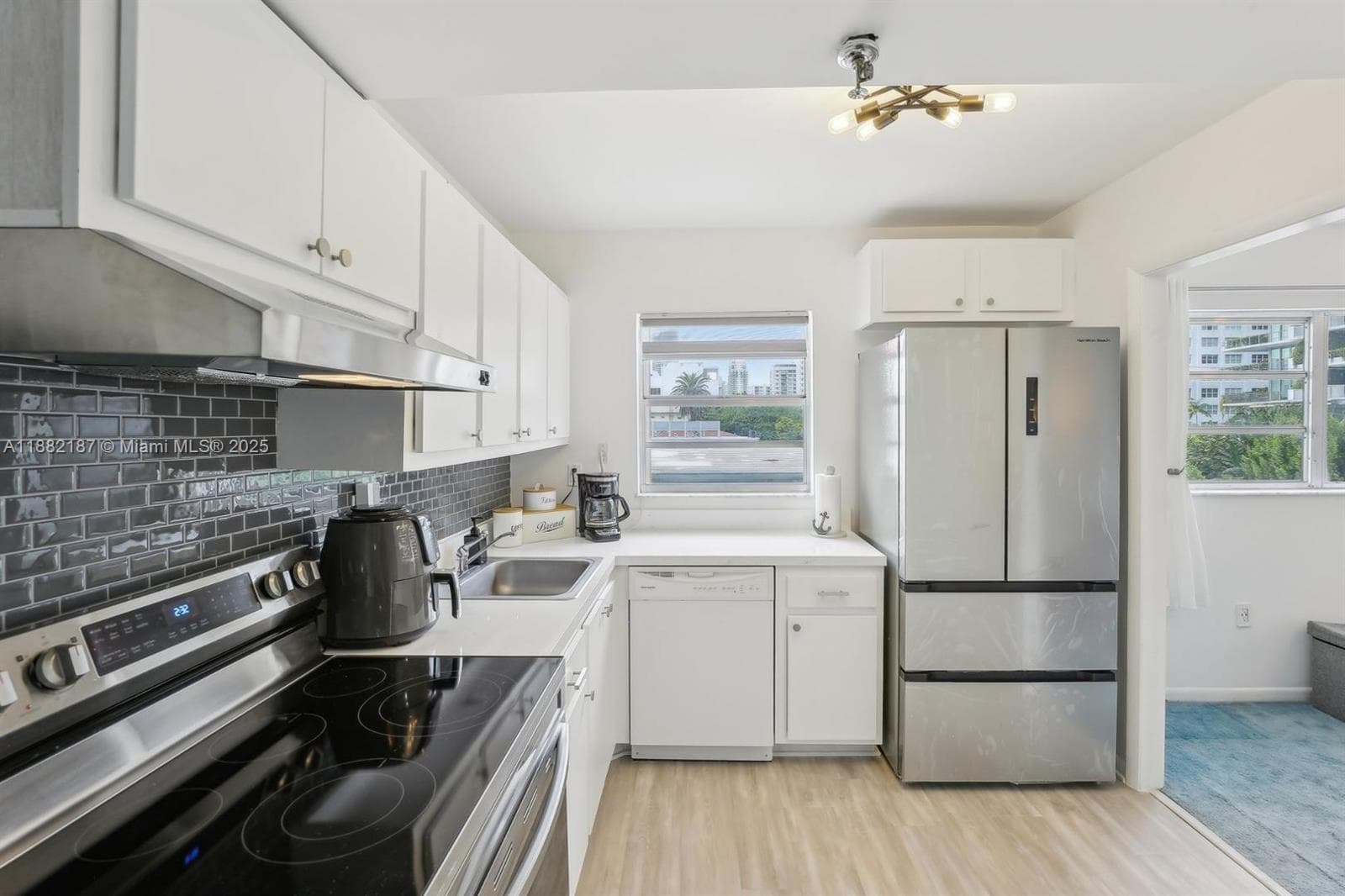 1345 West Avenue # 304, Miami Beach FL 33139 — 1