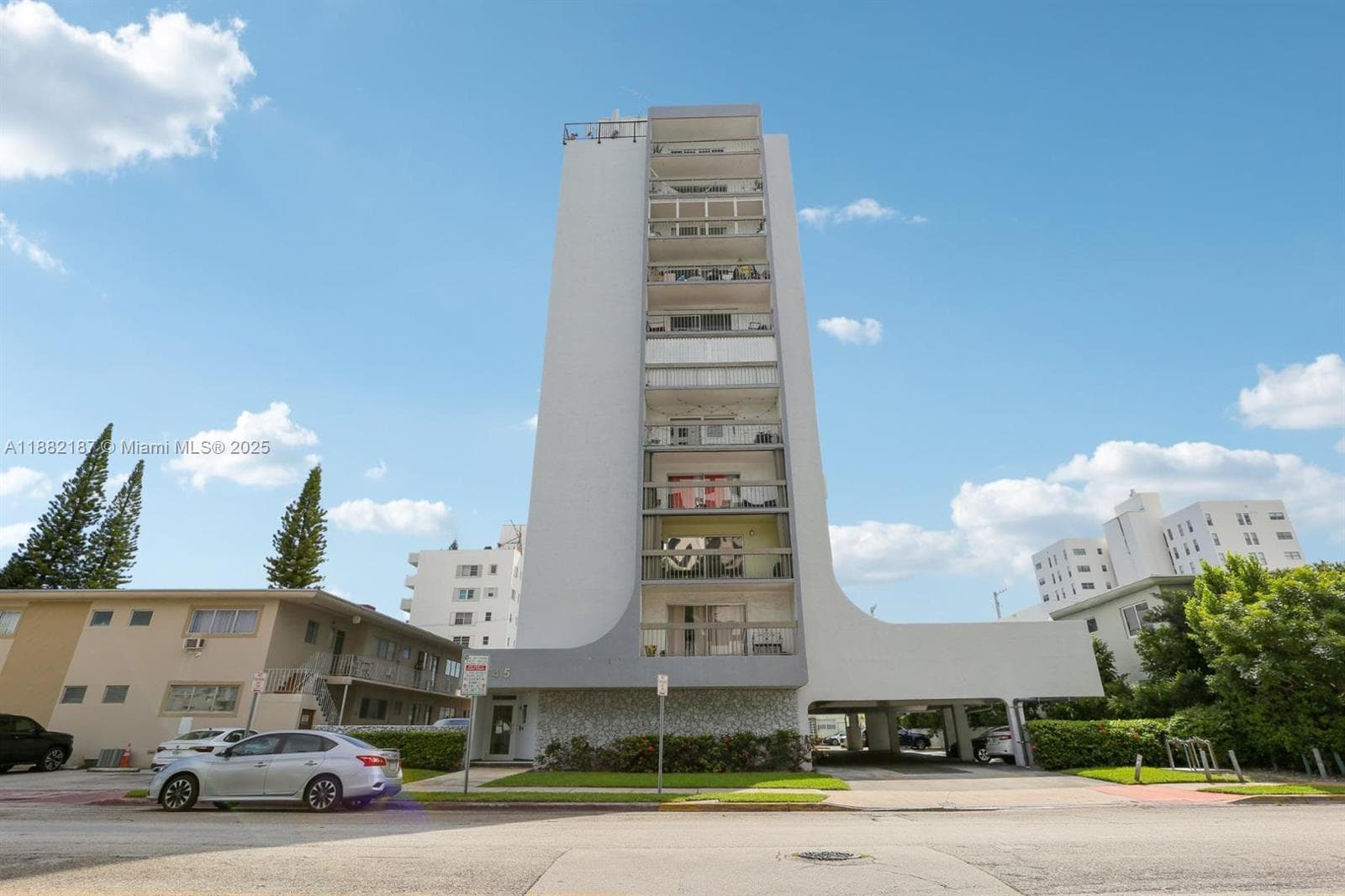 1345 West Avenue # 304, Miami Beach FL 33139 — 24