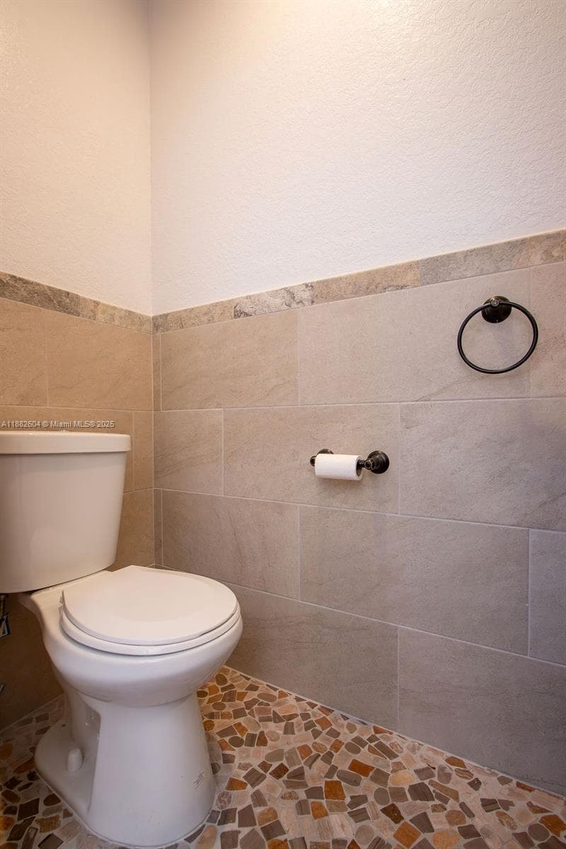 2061 Washington Ave # 4, Opa-Locka FL 33054 — 10