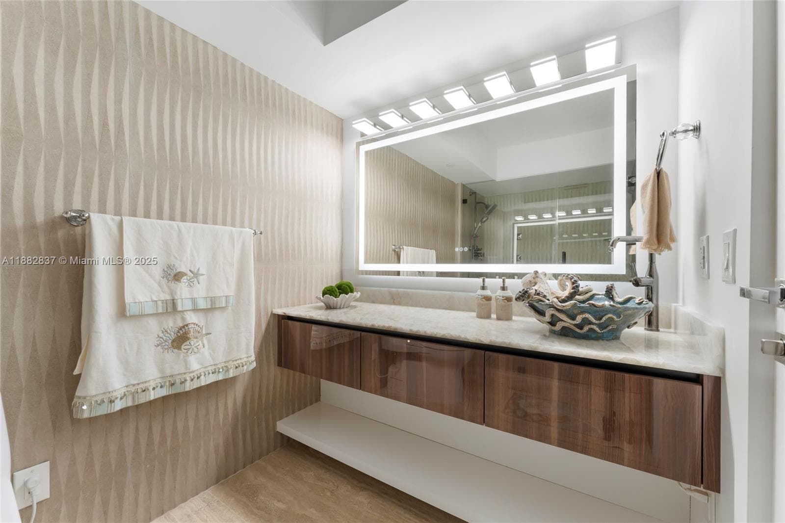 5900 Collins Ave # 604, Miami Beach FL 33140 — 23
