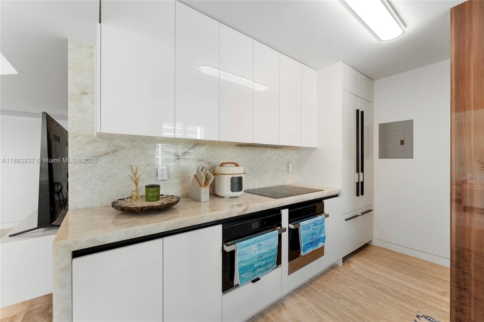 5900 Collins Ave # 604, Miami Beach FL 33140 — 17