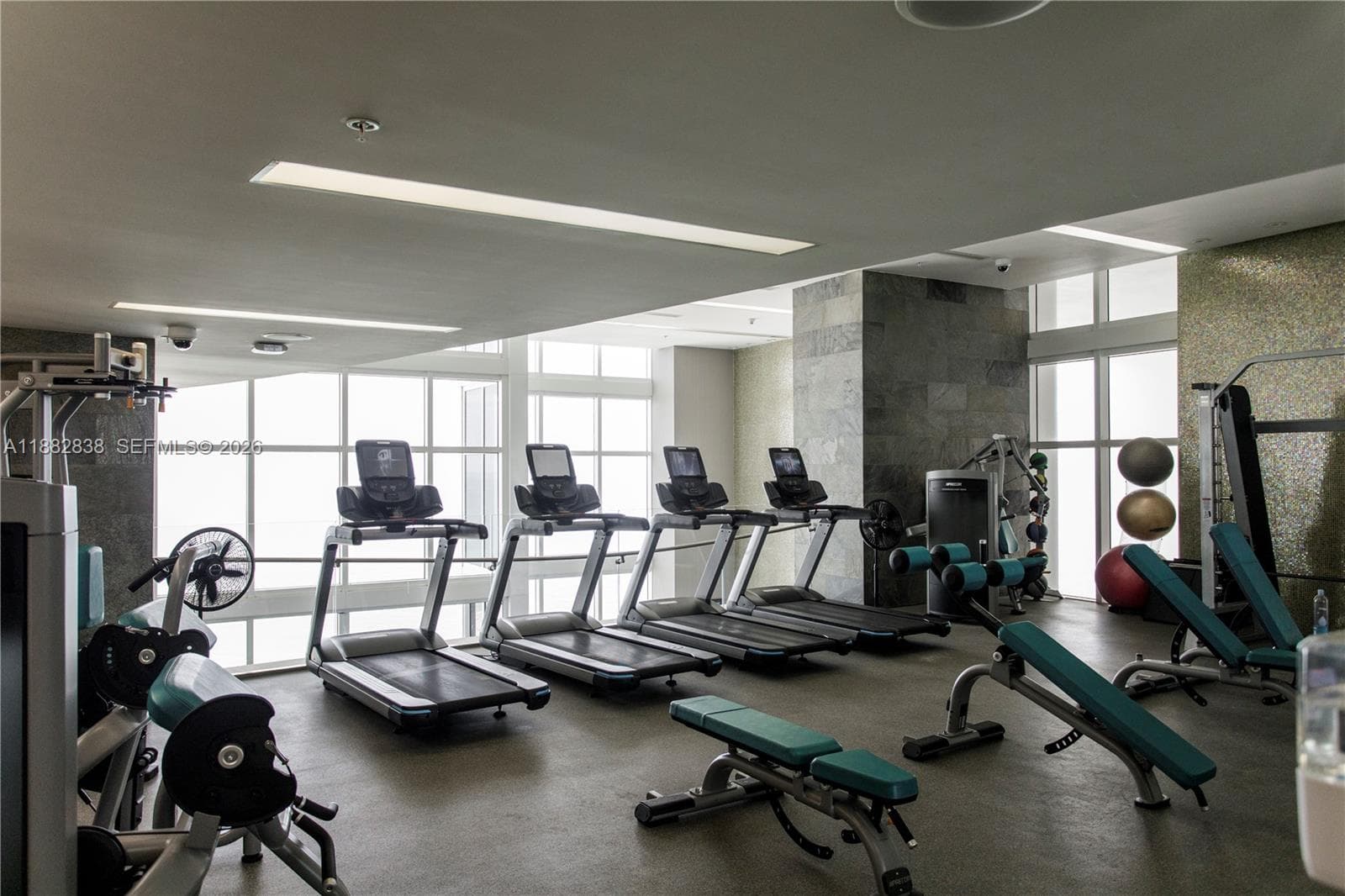 18201 Collins Ave # 5301, Sunny Isles Beach FL 33160 — 40