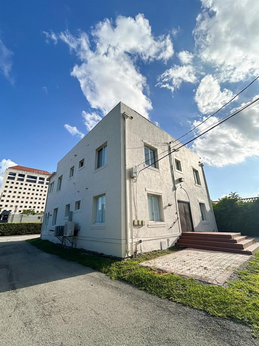 29 Oviedo Ave, Coral Gables FL 33134 — 2