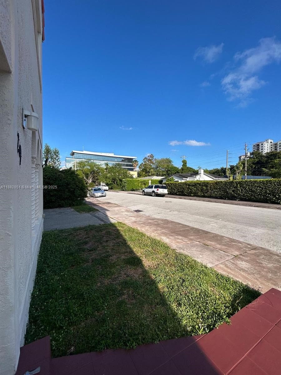 29 Oviedo Ave, Coral Gables FL 33134 — 20