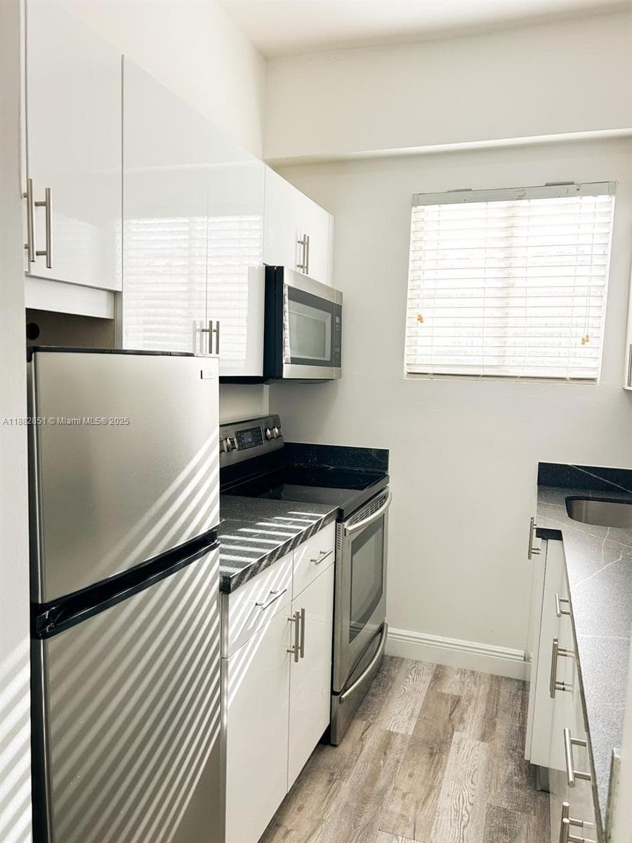 29 Oviedo Ave, Coral Gables FL 33134 — 18