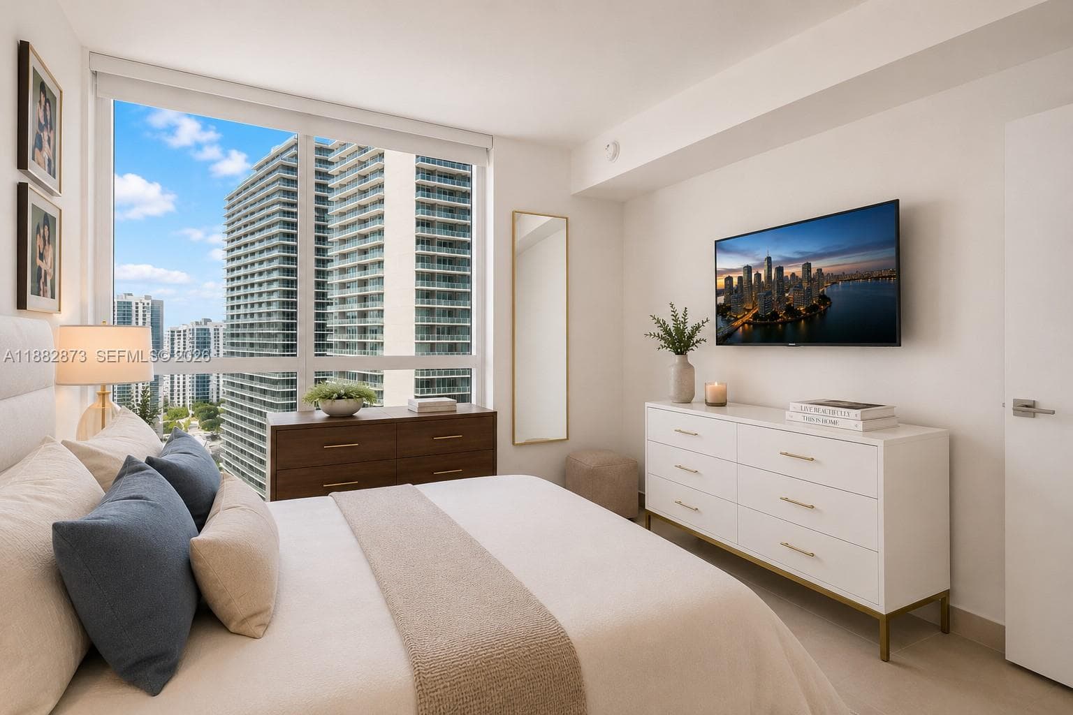 1080 Brickell Ave # 2503, Miami FL 33131 — 2