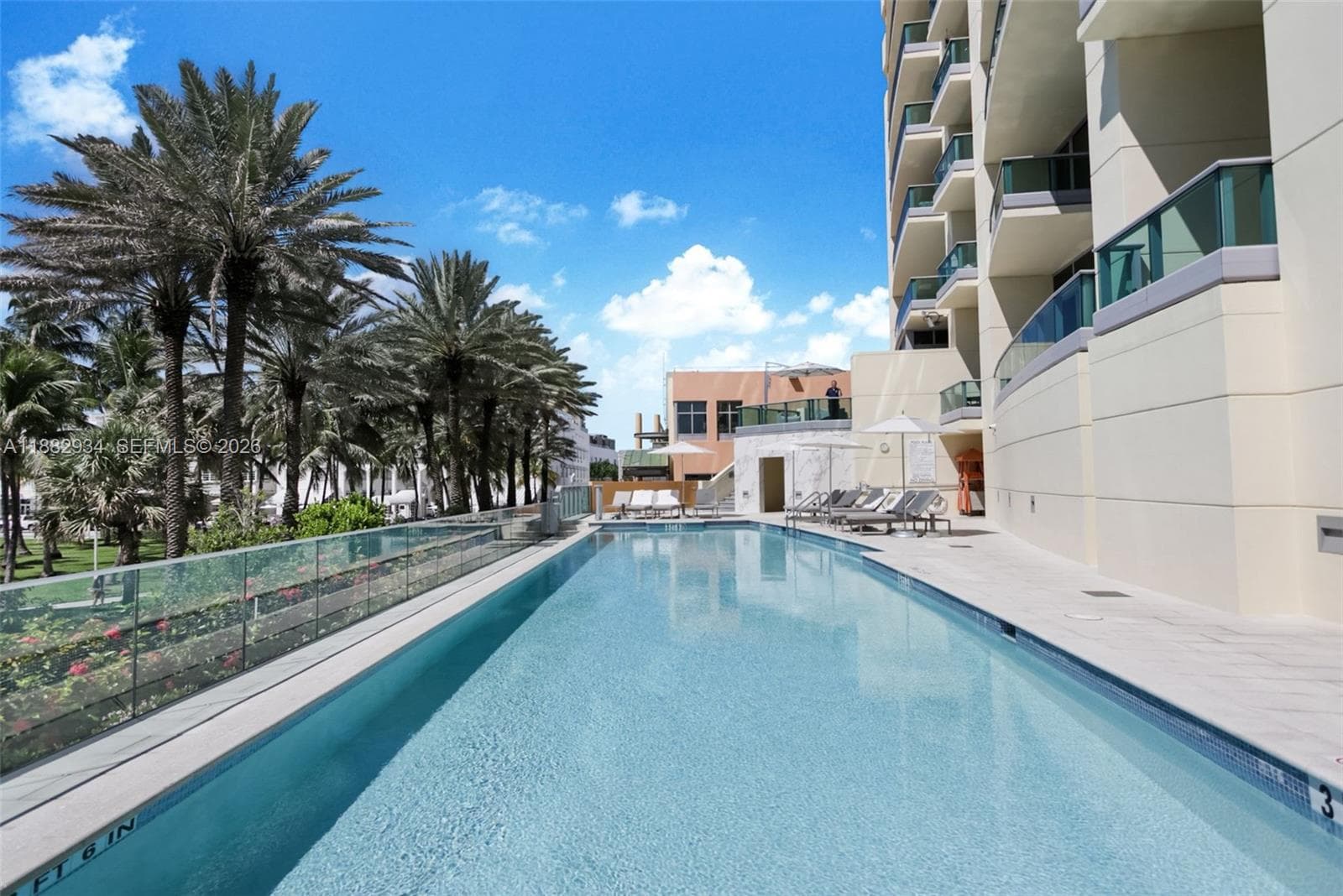 1455 Ocean Dr # 811, Miami Beach FL 33139 — 36