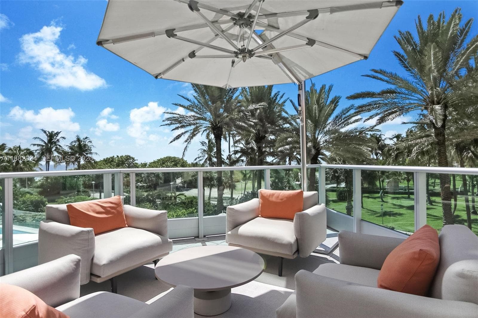 1455 Ocean Dr # 811, Miami Beach FL 33139 — 33