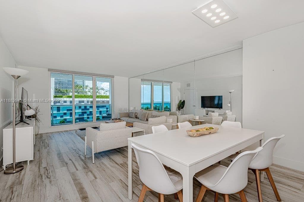 Roney Palace Condo, Miami Beach, FL — 2