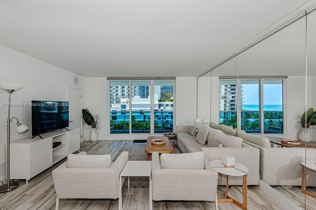Roney Palace Condo, Miami Beach, FL — 11