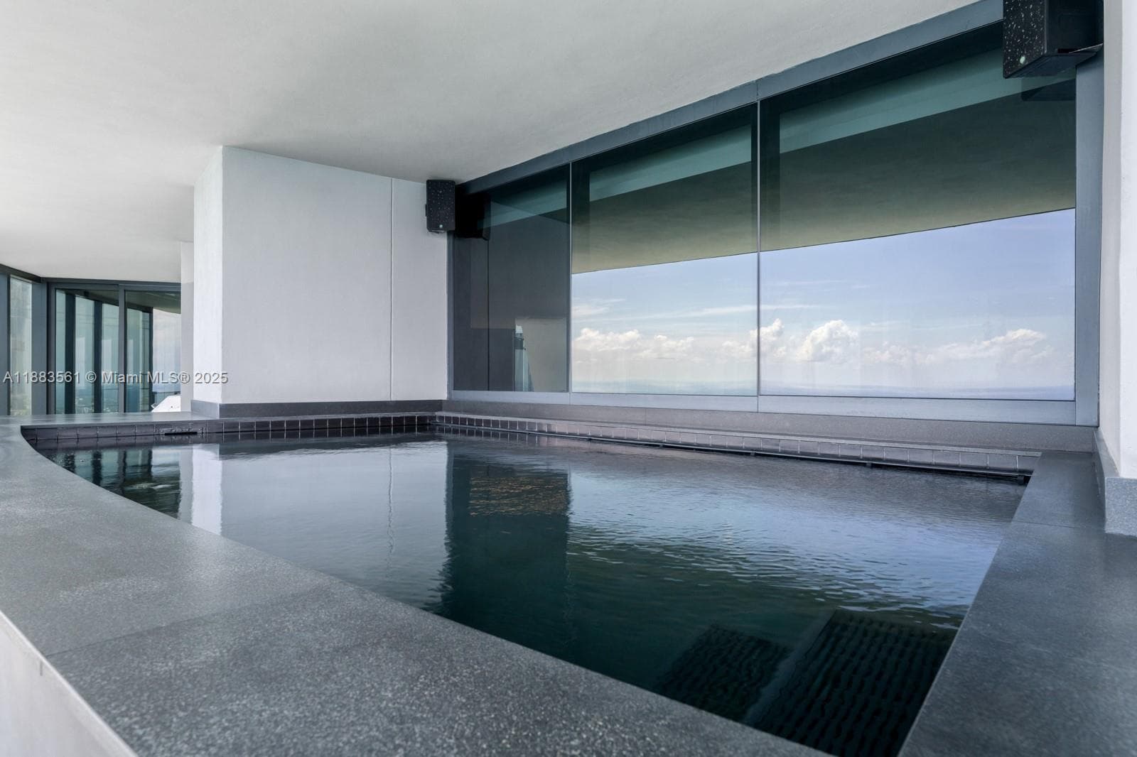 18555 Collins Ave # 1, Sunny Isles Beach FL 33160 — 29