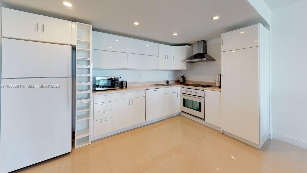 19370 Collins Ave # 620, Sunny Isles Beach FL 33160 — 17