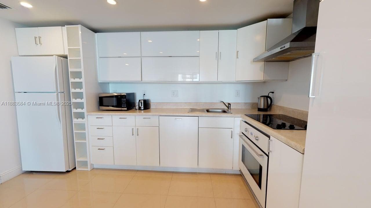 19370 Collins Ave # 620, Sunny Isles Beach FL 33160 — 16