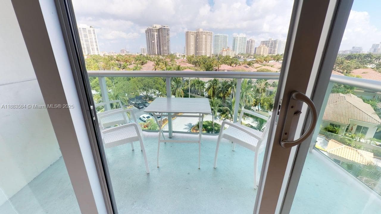 19370 Collins Ave # 620, Sunny Isles Beach FL 33160 — 33