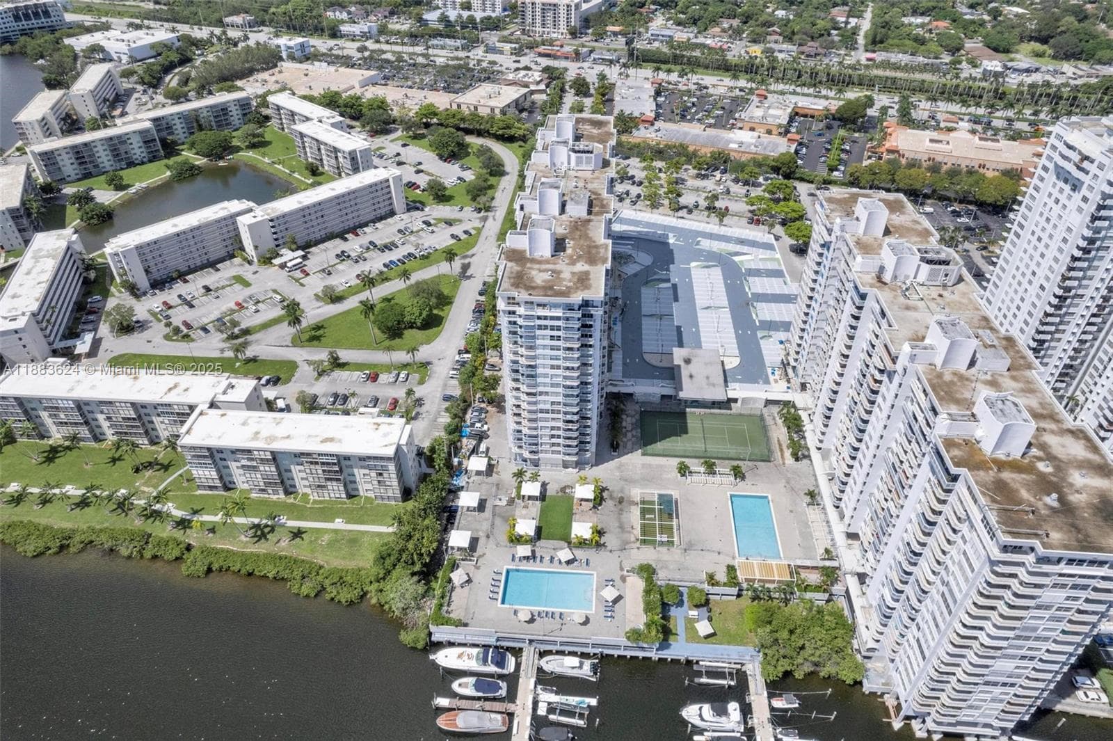 18021 Biscayne Blvd # 1503, Aventura FL 33160 — 38