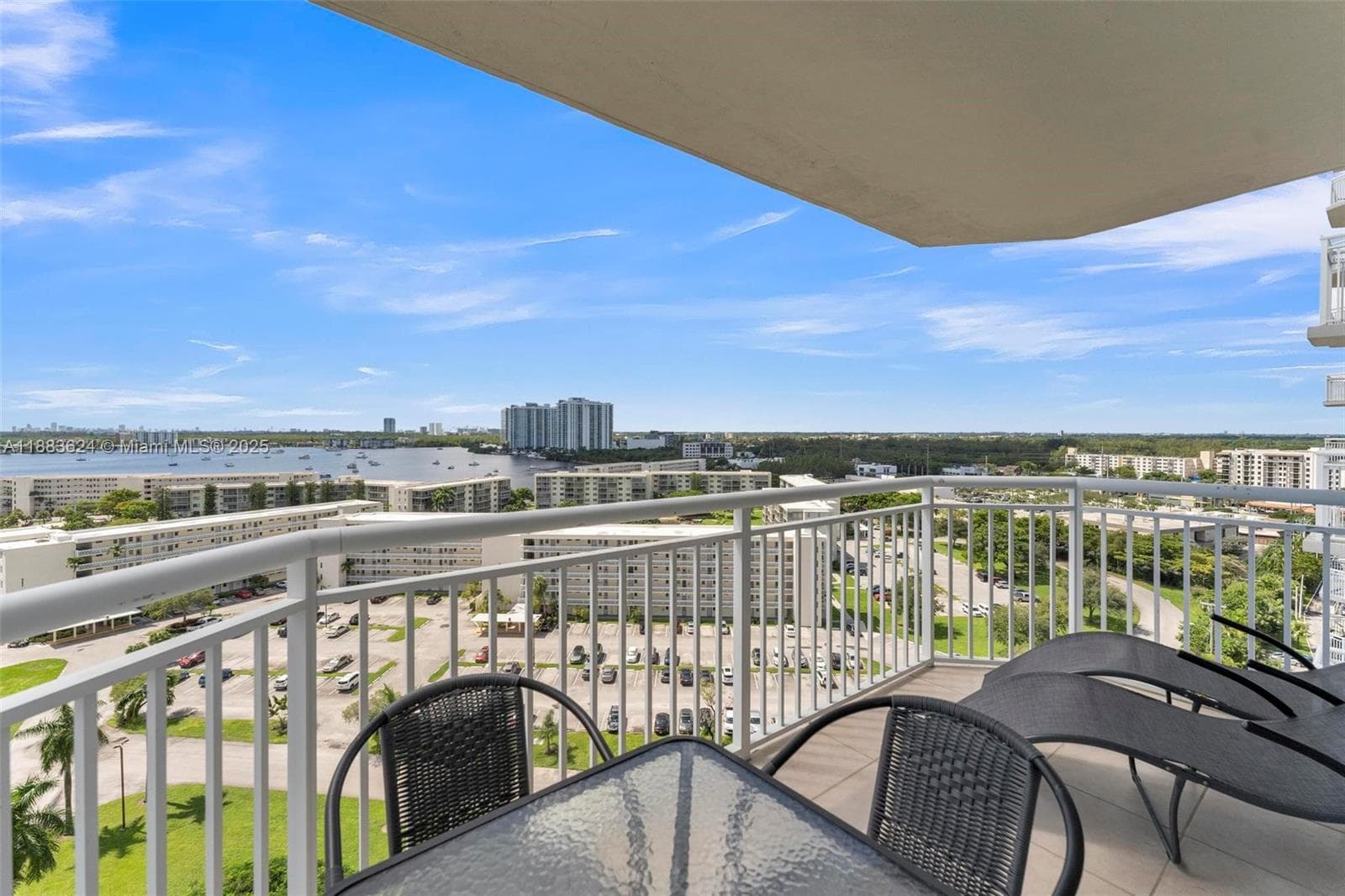 18021 Biscayne Blvd # 1503, Aventura FL 33160 — 33