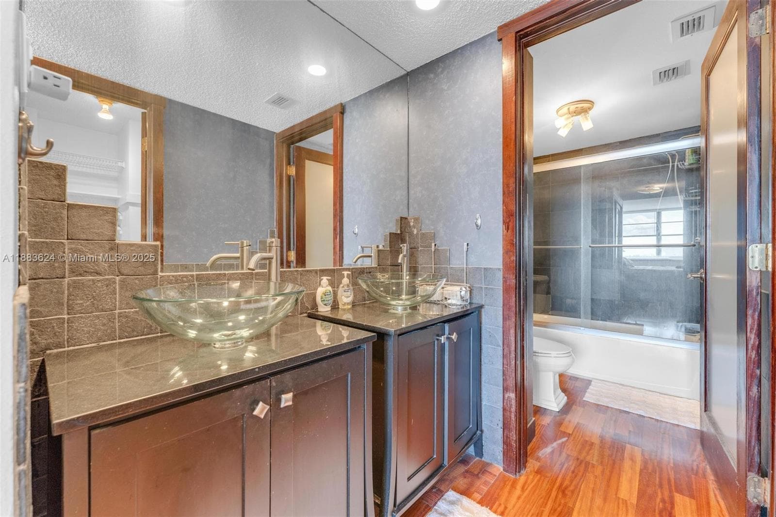18021 Biscayne Blvd # 1503, Aventura FL 33160 — 21