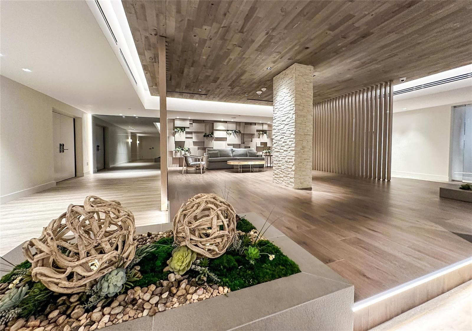 2301 Collins Avenue # 1015, Miami Beach FL 33139 — 3