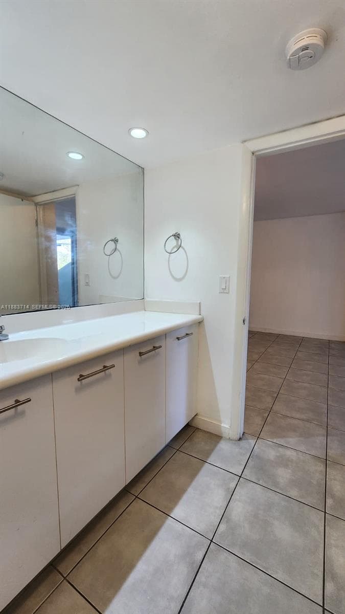 Nirvana Condo No One Cond, Miami, FL — 19