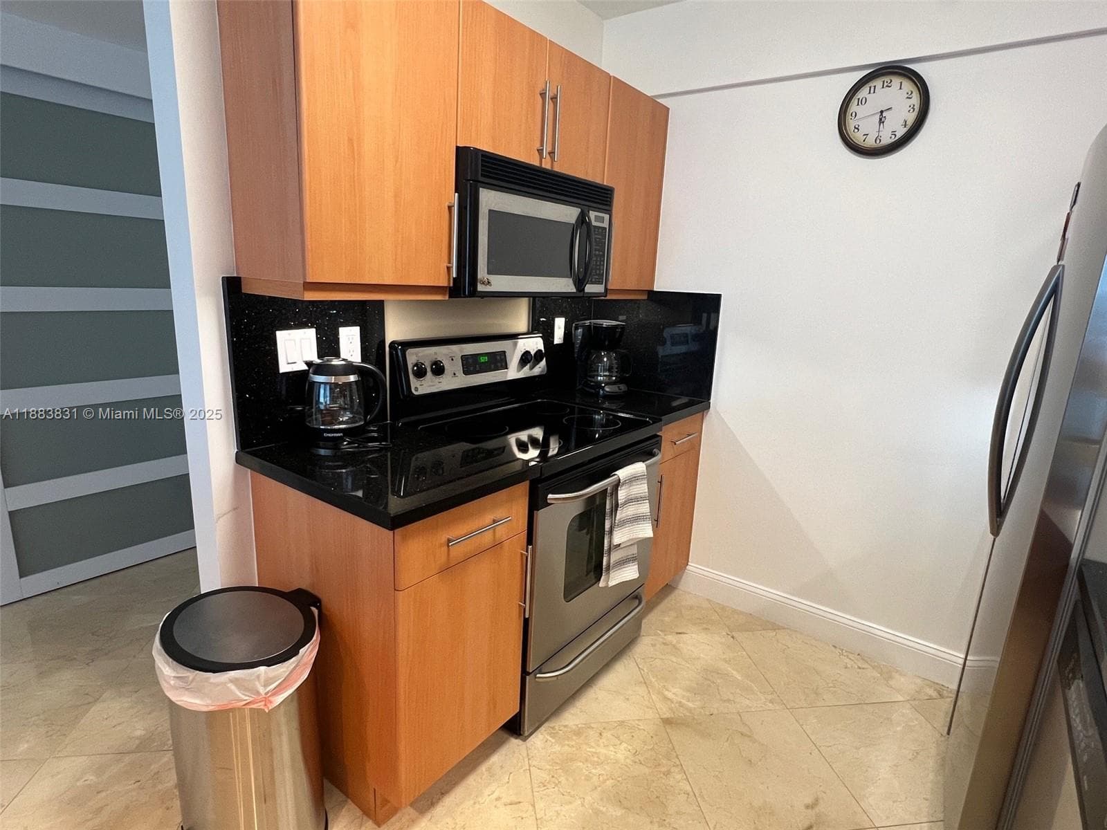 100 Lincoln Rd # 848, Miami Beach FL 33139 — 15