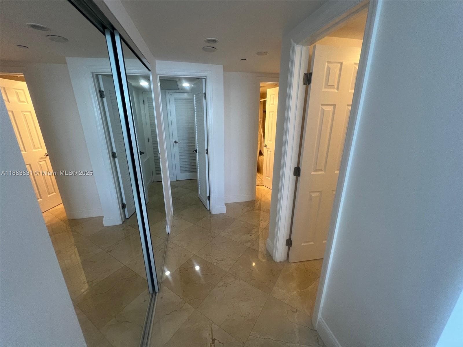 100 Lincoln Rd # 848, Miami Beach FL 33139 — 25