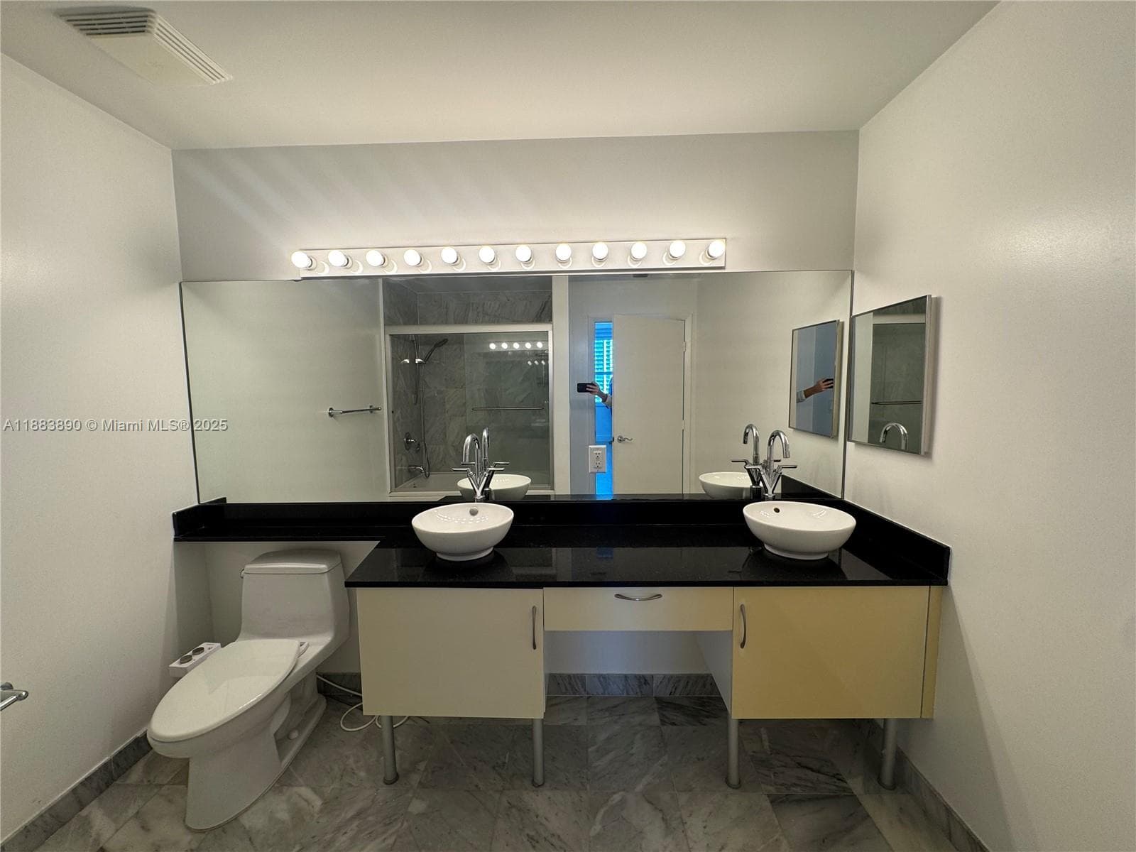31 SE 5th St # 3817, Miami FL 33131 — 22