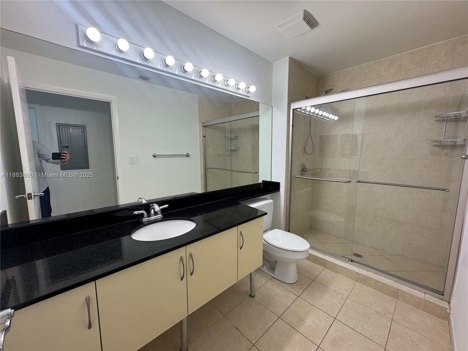 31 SE 5th St # 3817, Miami FL 33131 — 20