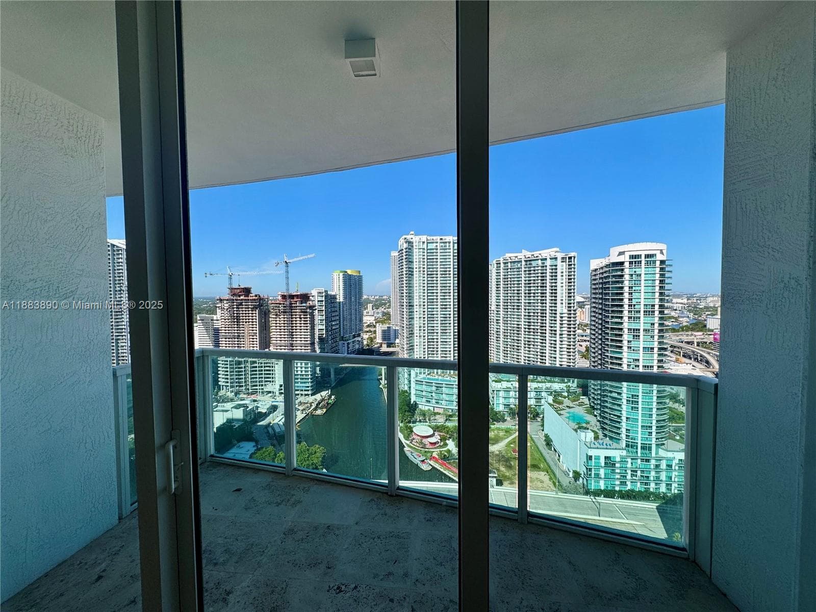 31 SE 5th St # 3817, Miami FL 33131 — 14