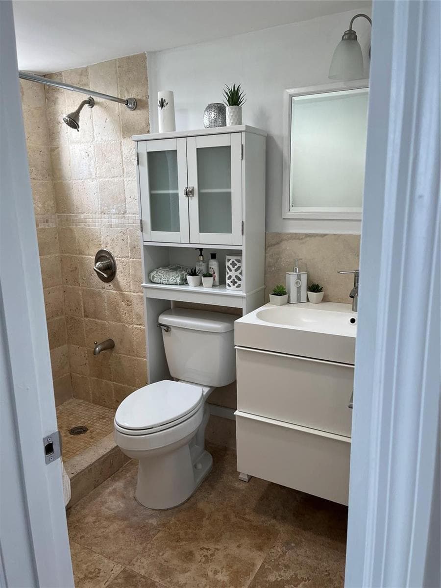 11685 Canal Drive # 304, North Miami FL 33181 — 20