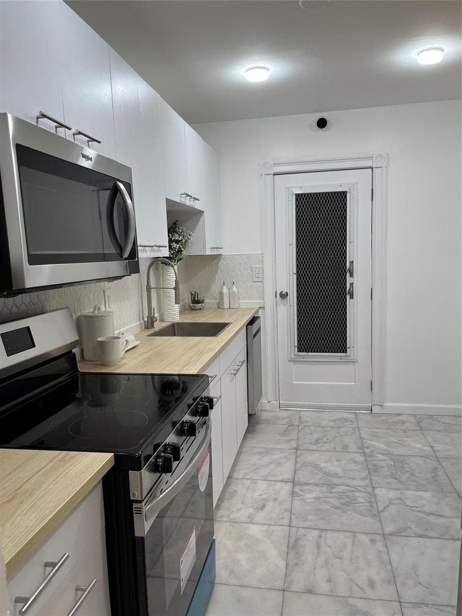 11685 Canal Drive # 304, North Miami FL 33181 — 10
