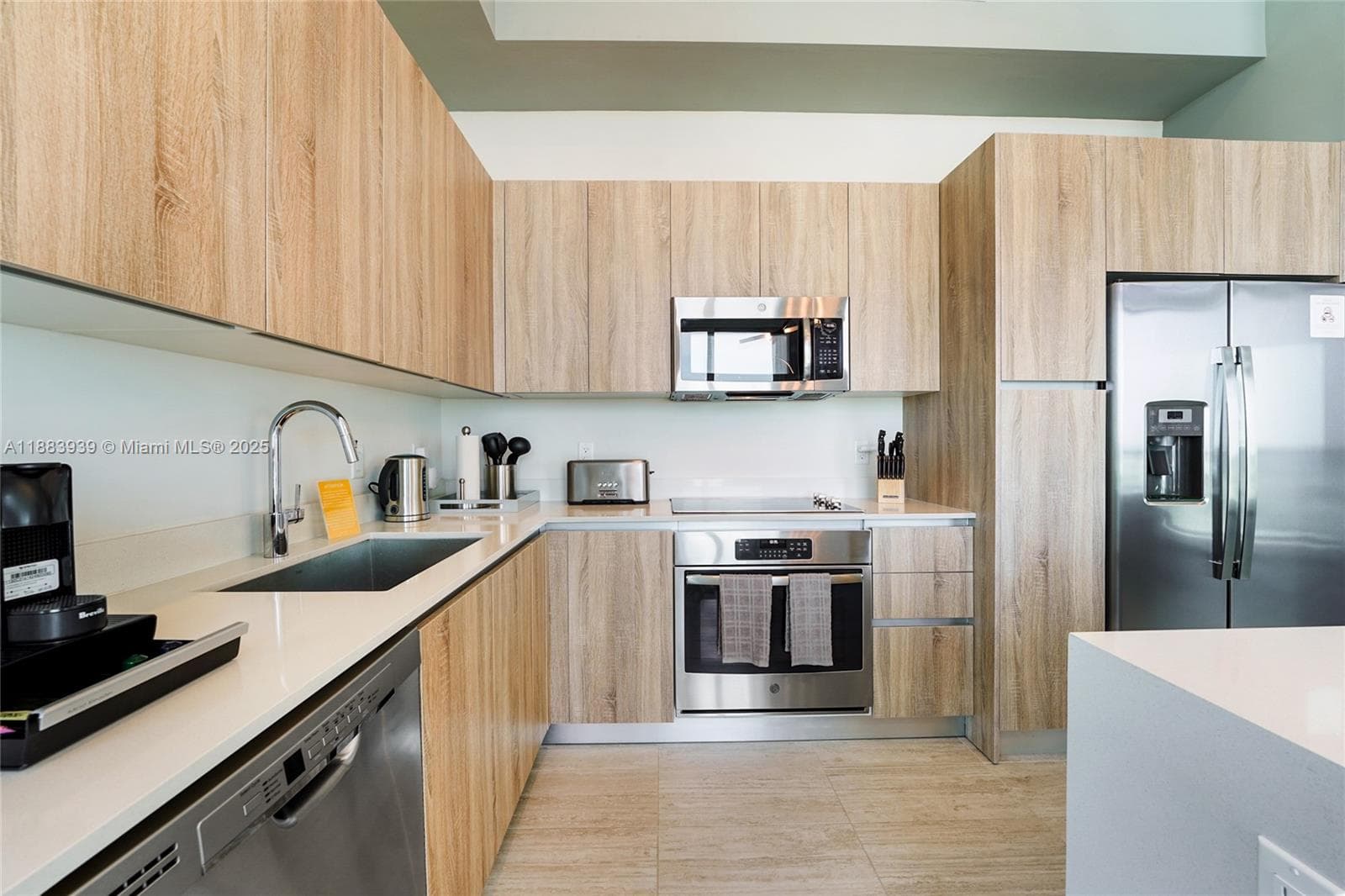 Quadro Condo, Miami, FL — 6
