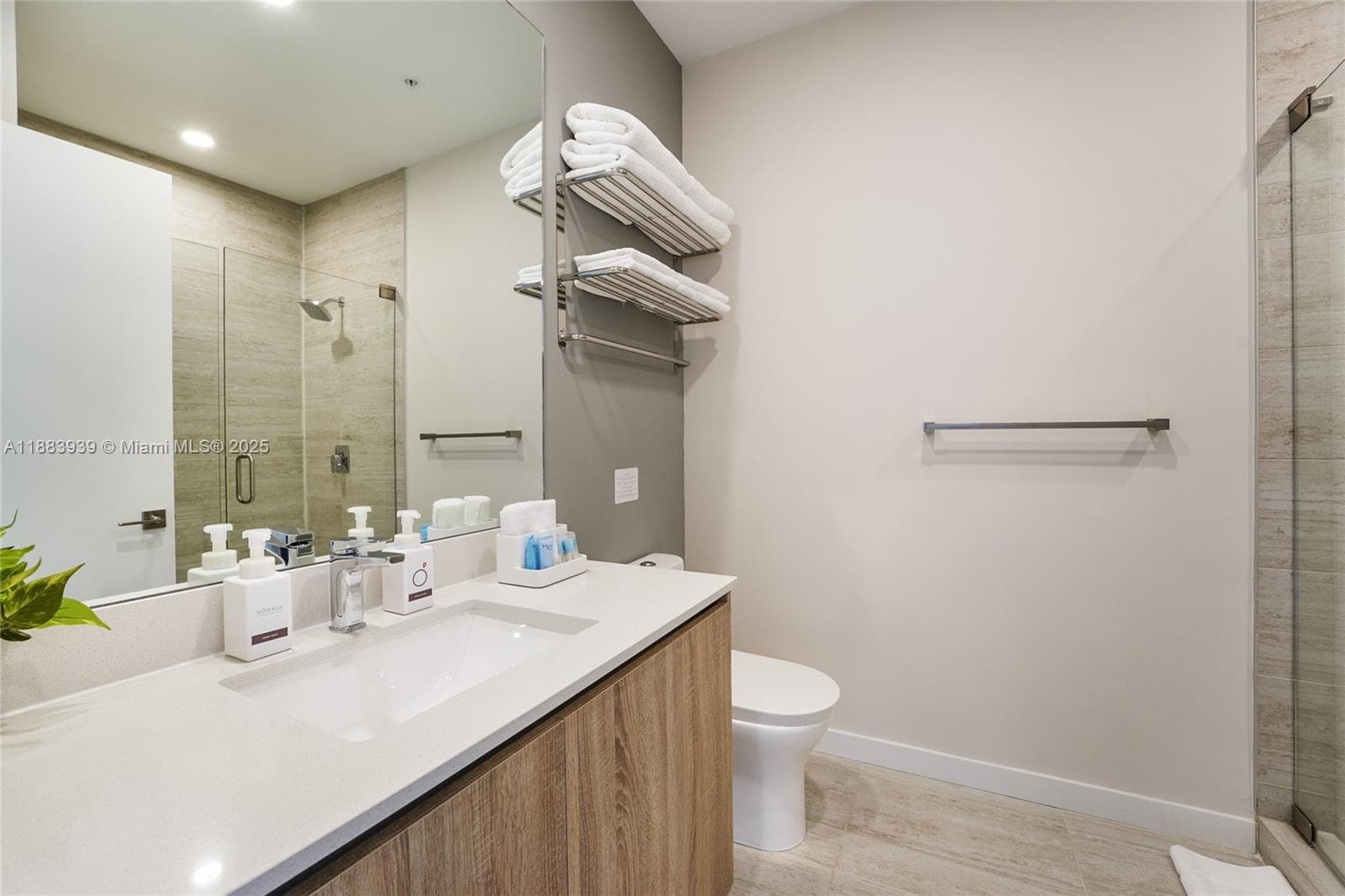 Quadro Condo, Miami, FL — 10