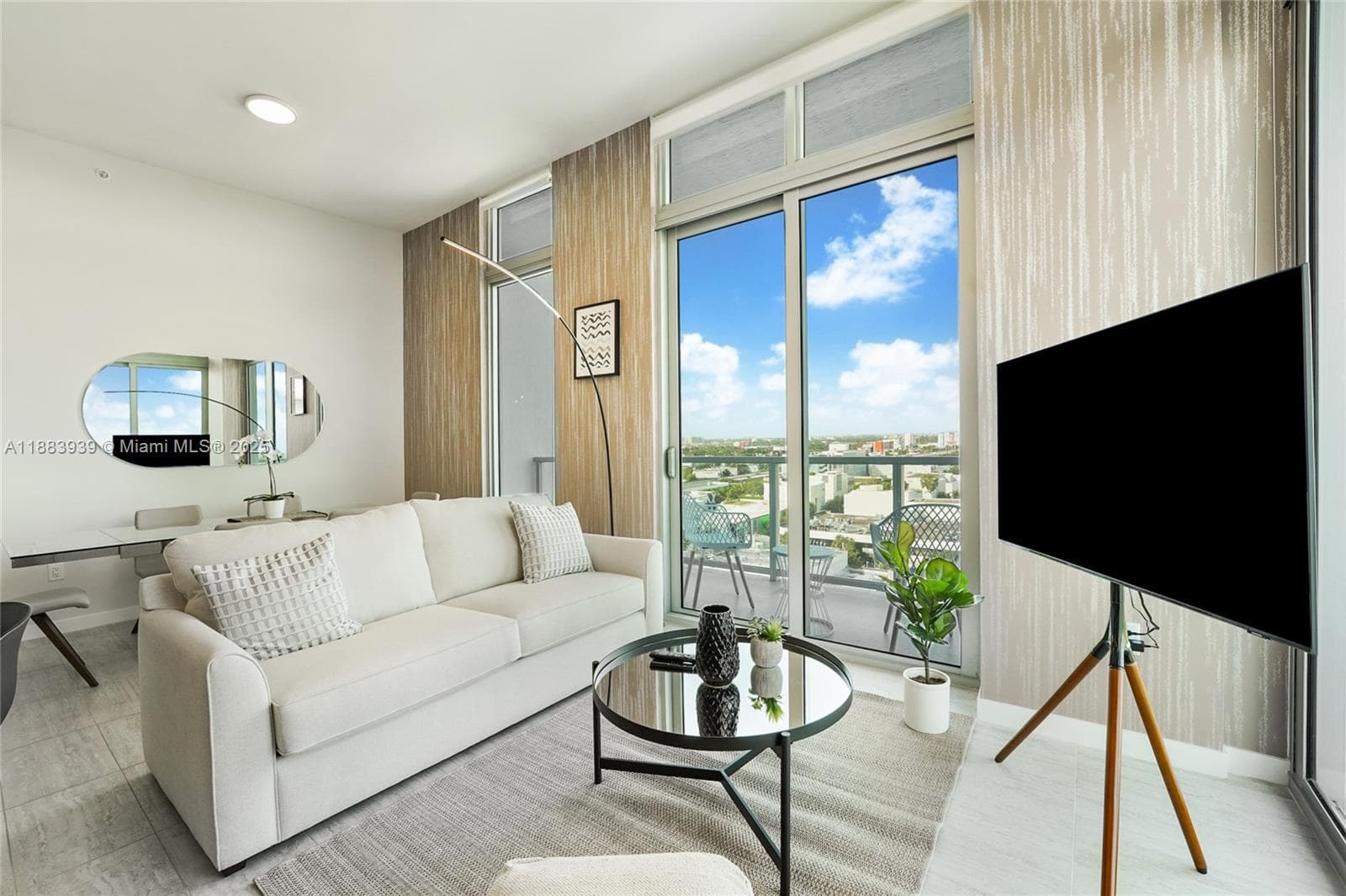 Quadro Condo, Miami, FL — 4