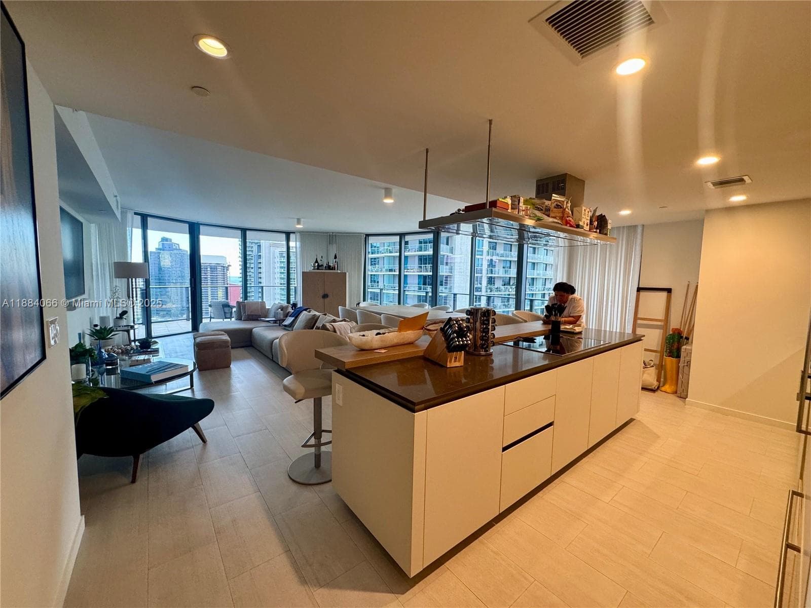 1000 Brickell Plz # 3302, Miami FL 33131 — 14