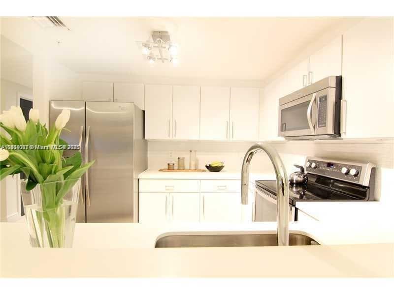 1250 S Miami Ave # 901, Miami FL 33130 — 6