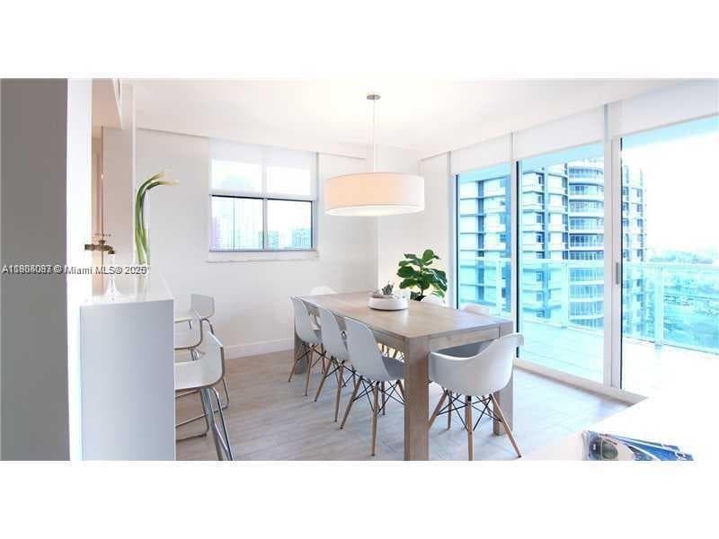1250 S Miami Ave # 901, Miami FL 33130 — 1