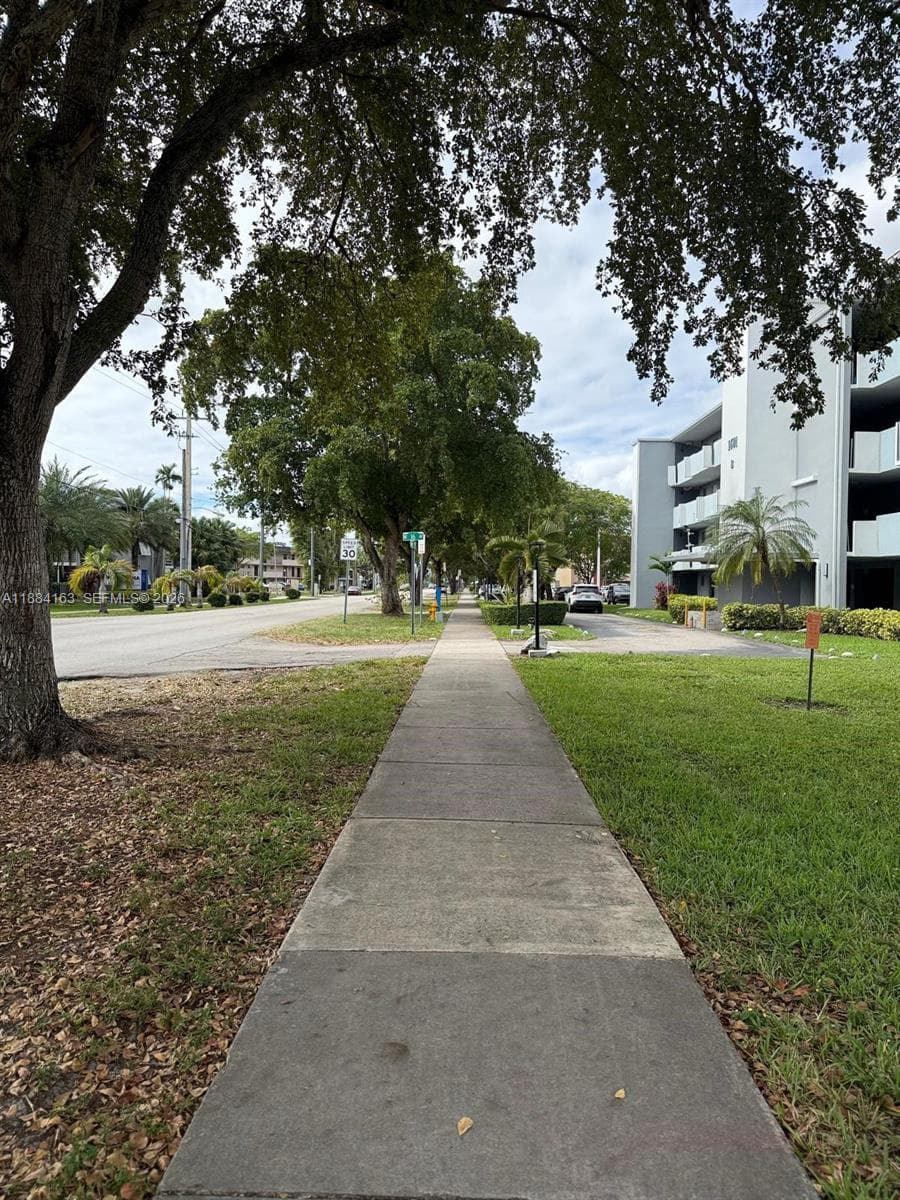 1201 NE 191st St # G304, Miami FL 33179 — 43