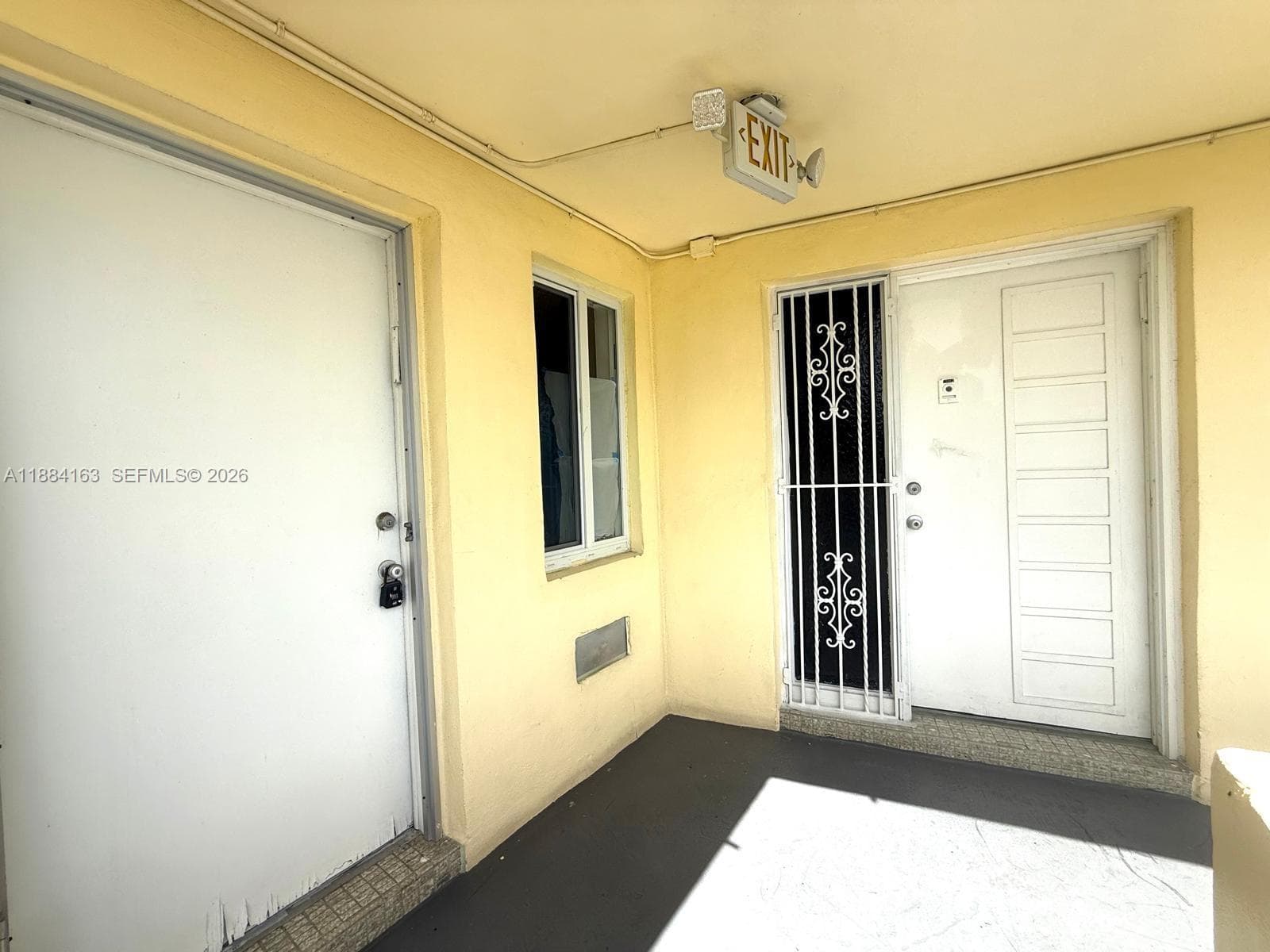 1201 NE 191st St # G304, Miami FL 33179 — 36