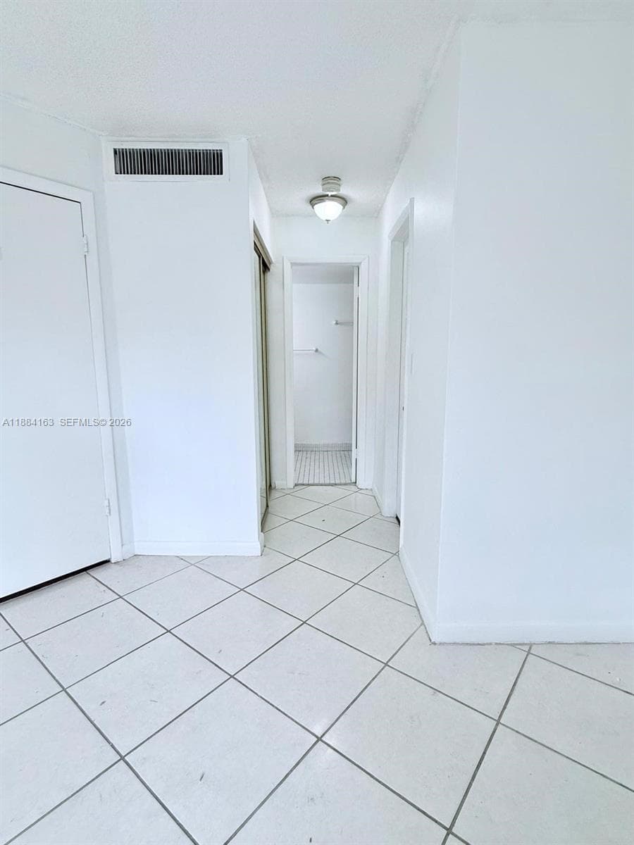 1201 NE 191st St # G304, Miami FL 33179 — 20