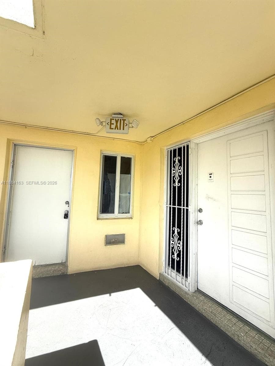 1201 NE 191st St # G304, Miami FL 33179 — 38