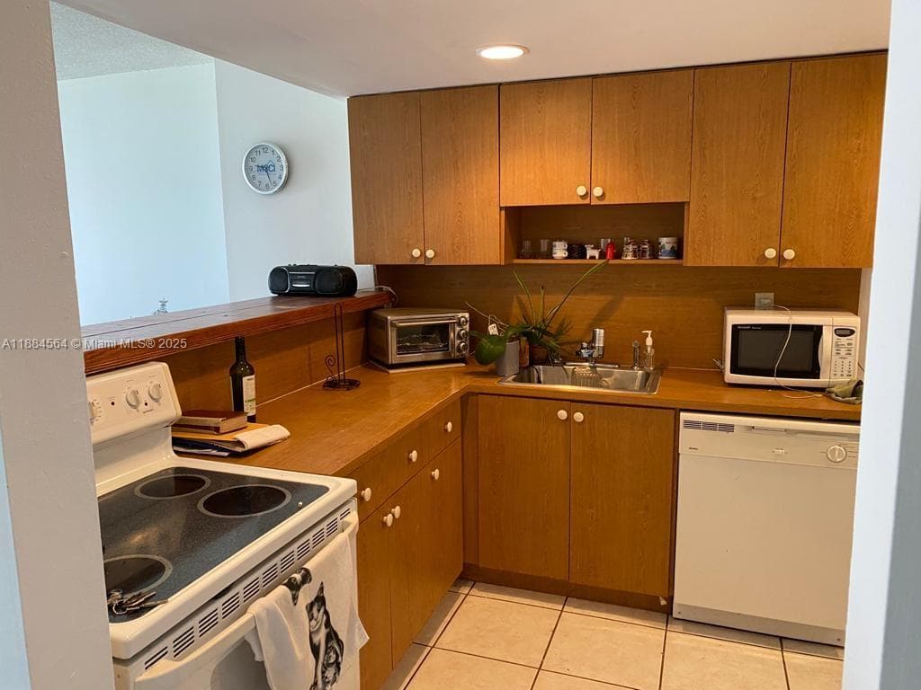 Stanton House Condo, Miami Beach, FL — 3