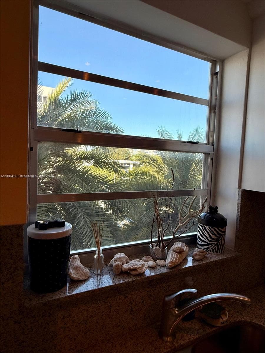 4142 N Jefferson Ave # 4D, Miami Beach FL 33140 — 17