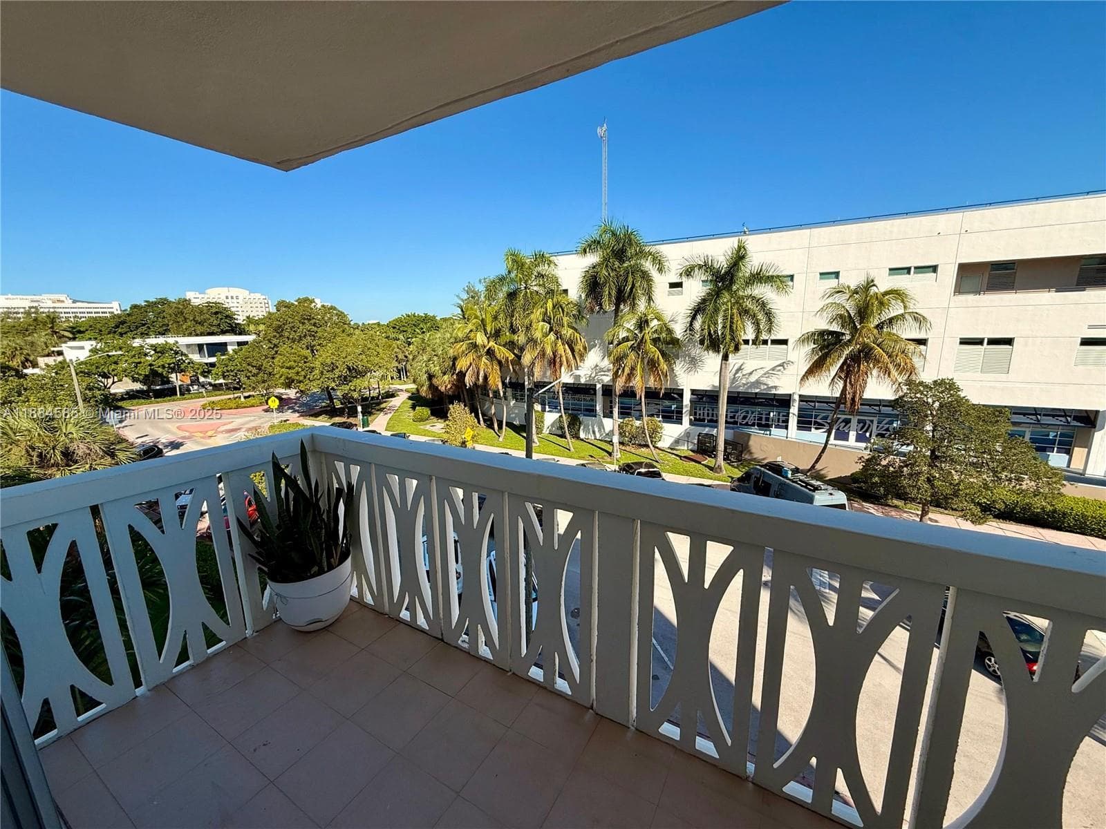 4142 N Jefferson Ave # 4D, Miami Beach FL 33140 — 3