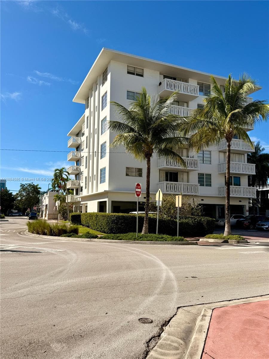 4142 N Jefferson Ave # 4D, Miami Beach FL 33140 — 31
