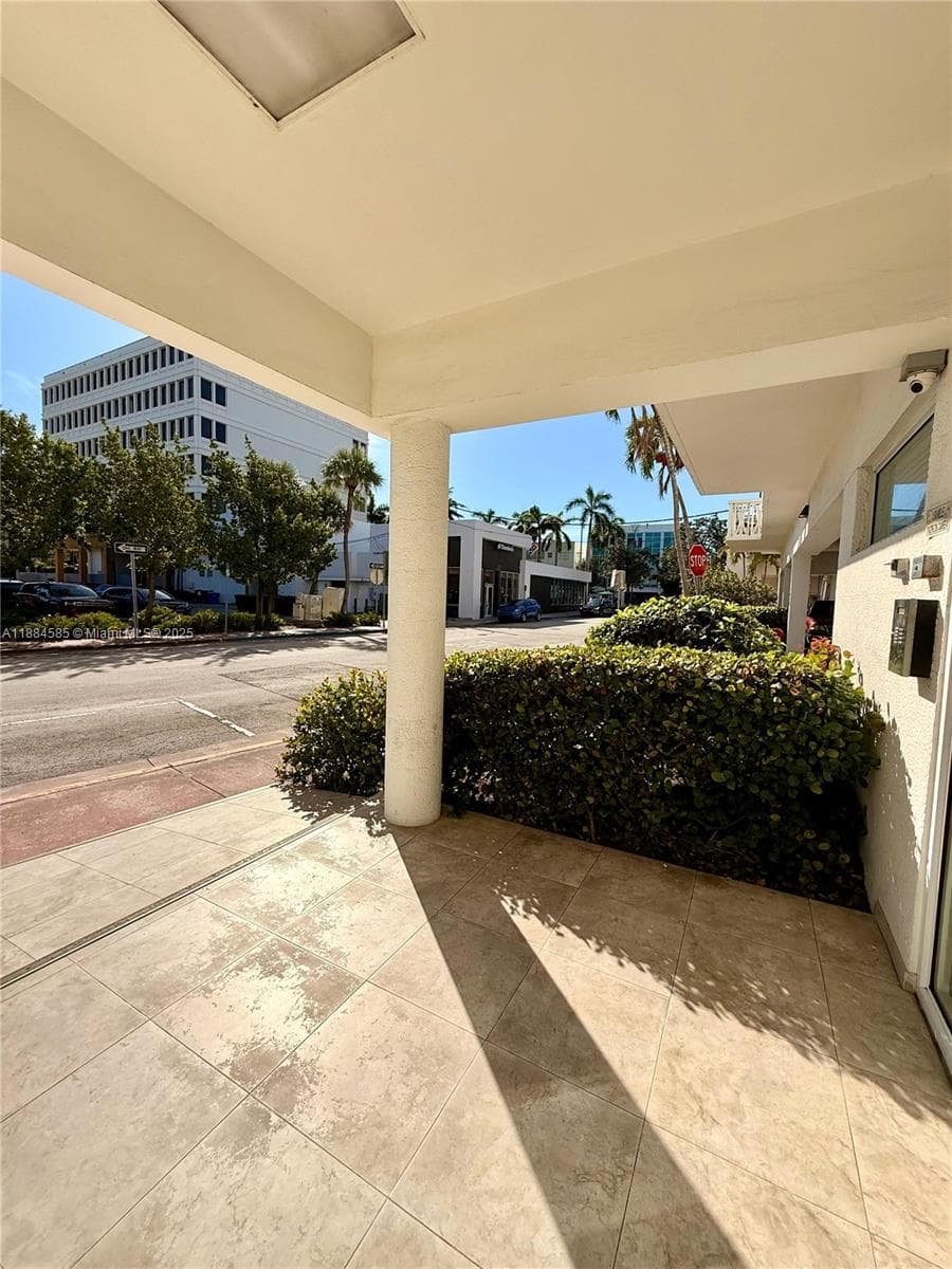 4142 N Jefferson Ave # 4D, Miami Beach FL 33140 — 27