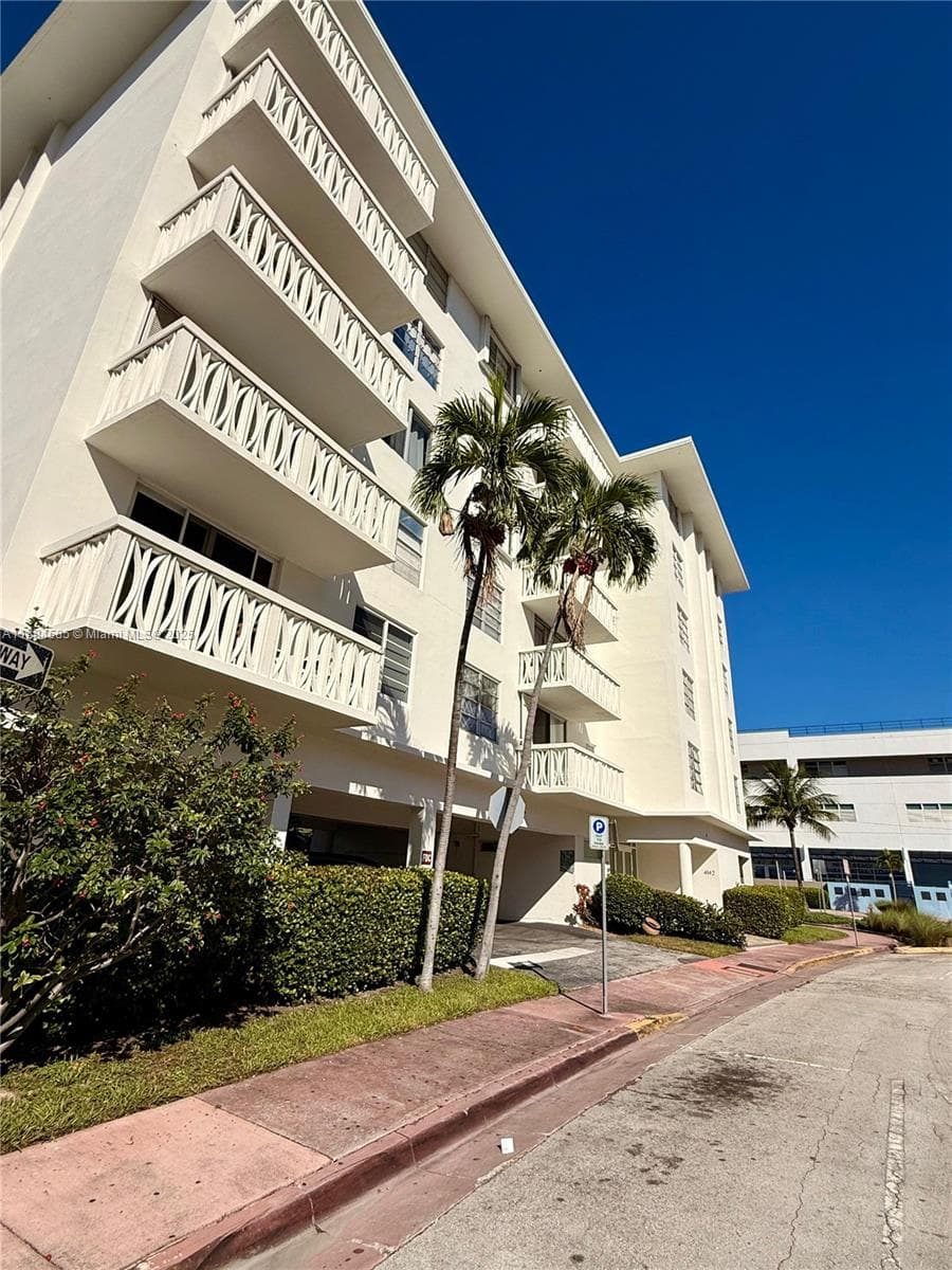 4142 N Jefferson Ave # 4D, Miami Beach FL 33140 — 29