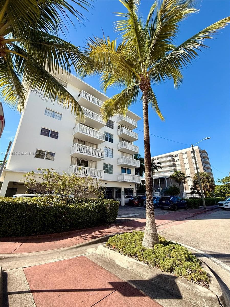 4142 N Jefferson Ave # 4D, Miami Beach FL 33140 — 30