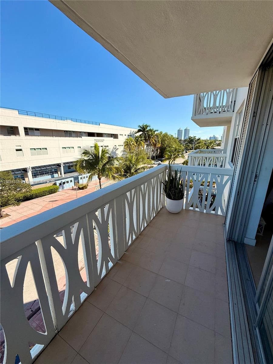 4142 N Jefferson Ave # 4D, Miami Beach FL 33140 — 4